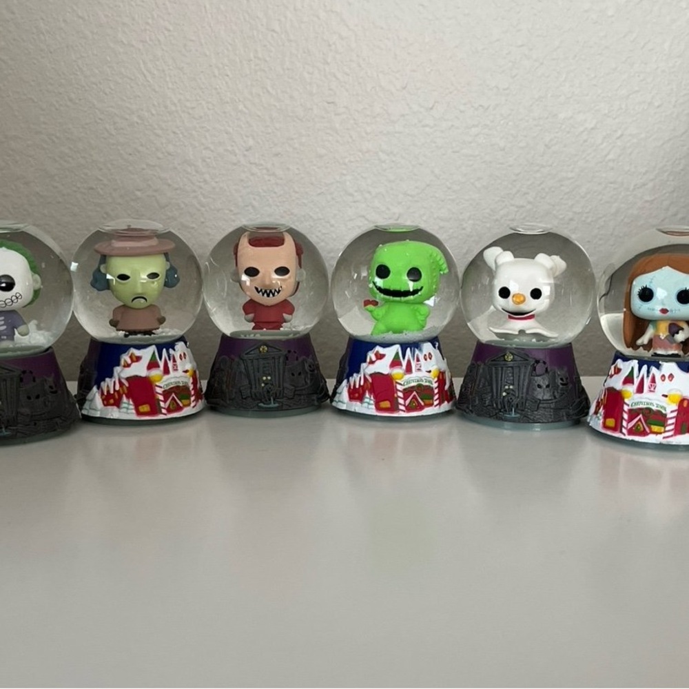 Funko Green and White Action Figures Playset